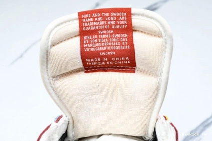 Card: Home” Room Jordan 1 “Rookie OG Low x Air Trophy 1202